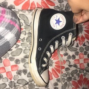 Black hightop converse 💗